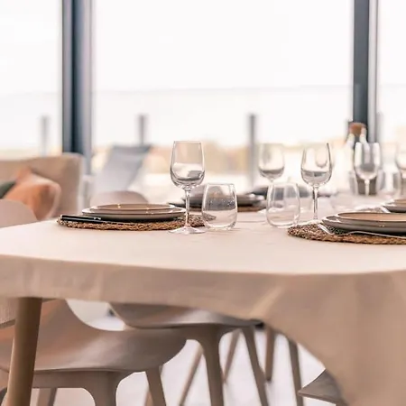Casiola - Modern New With Pool Access And Parking Appartement *