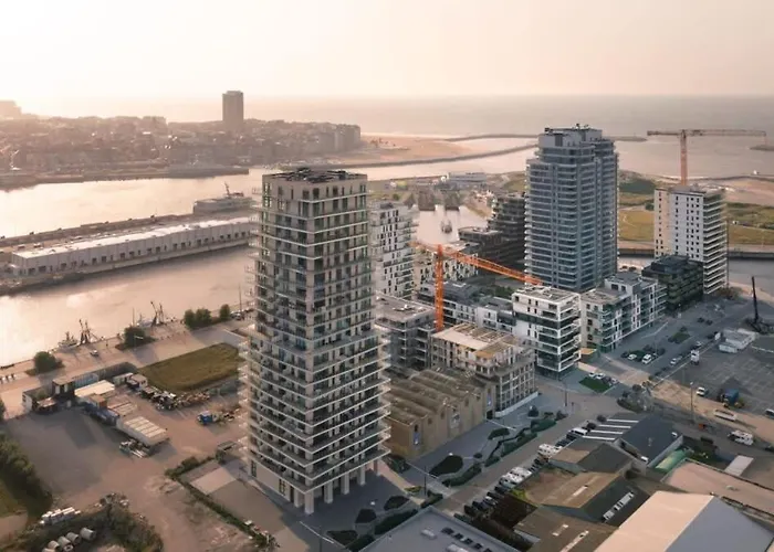 Casiola - Modern New With Pool Access And Parking * Oostende