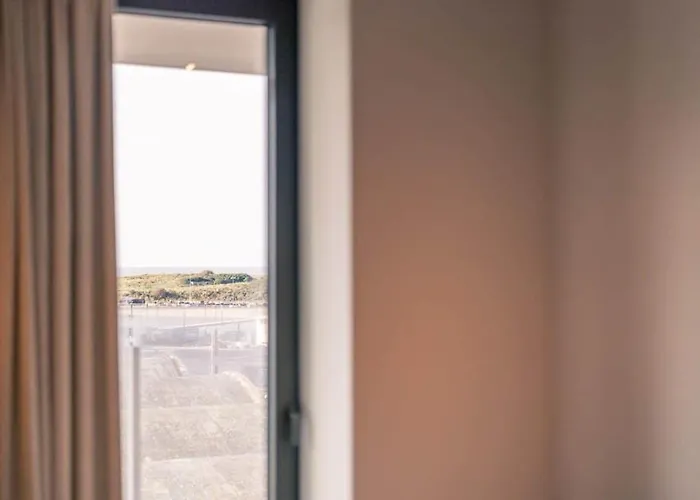 Casiola - Modern New With Pool Access And Parking