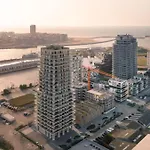 Casiola - Modern New With Pool Access And Parking * 奥斯滕德