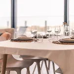 Casiola - Modern New With Pool Access And Parking 公寓 *