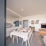 Casiola - Modern New With Pool Access And Parking 奥斯滕德