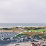Casiola - Modern New With Pool Access And Parking 奥斯滕德