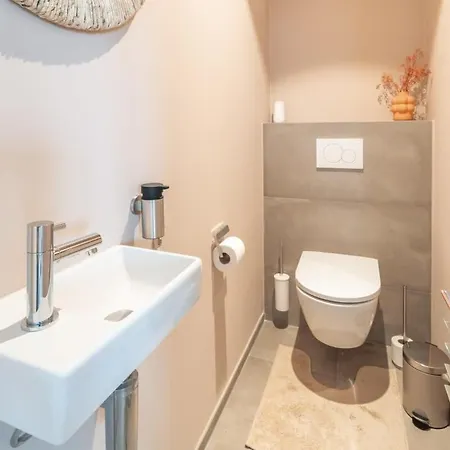 דירה Casiola - Modern New With Pool Access And Parking אוסטנדה