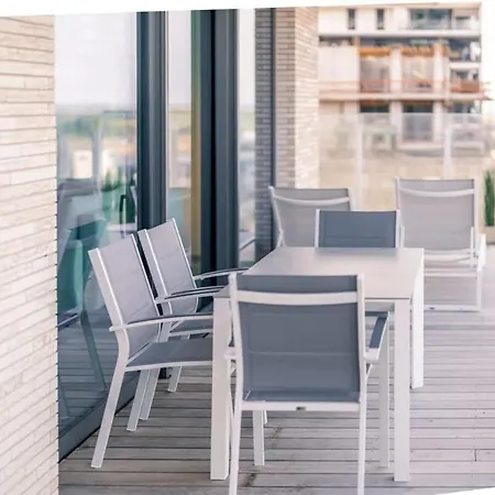 Casiola - Modern New With Pool Access And Parking Остенде