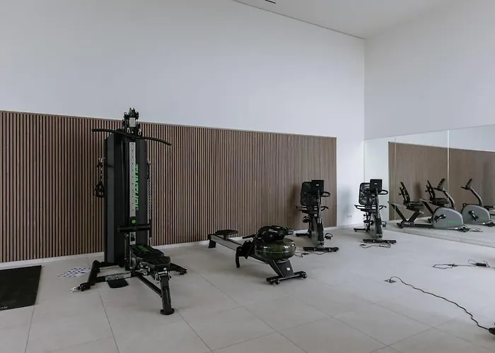 Casiola - Modern New With Pool Access And Parking Lägenhet *